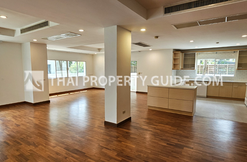 House with Shared Pool in Nichada Thani 